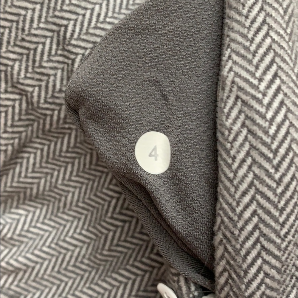 Lululemon Top - Picture 4 of 4